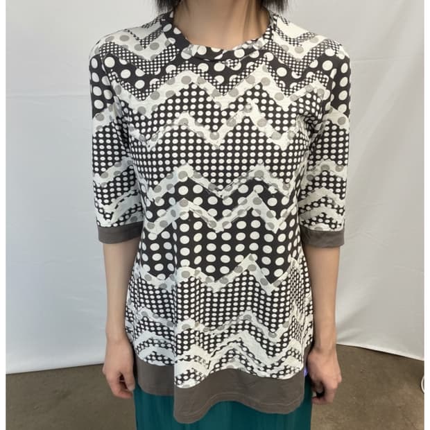 Wave dot tee