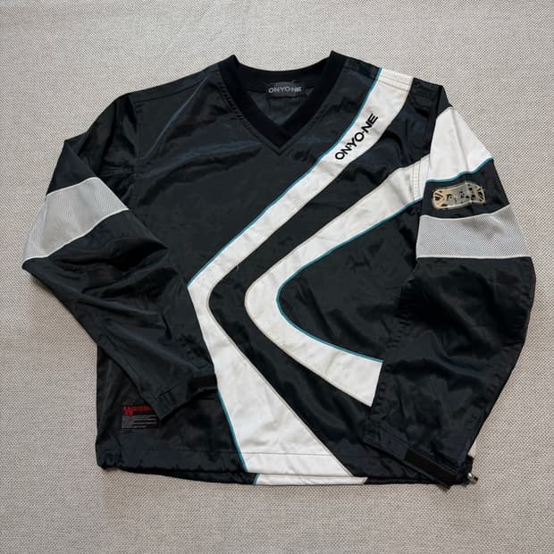 ONYONE 온요네 바람막이 V넥 풀오버