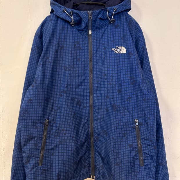노스페이스 패턴 바람막이  (실측 100-105)