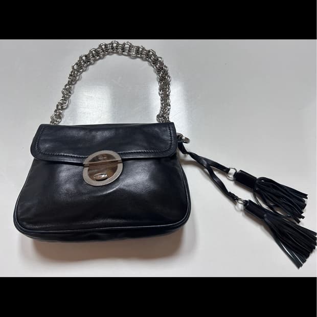 PRADA 블랙 레더 태슬 체인 숄더백 양가죽 명품백 미니백 태슬백