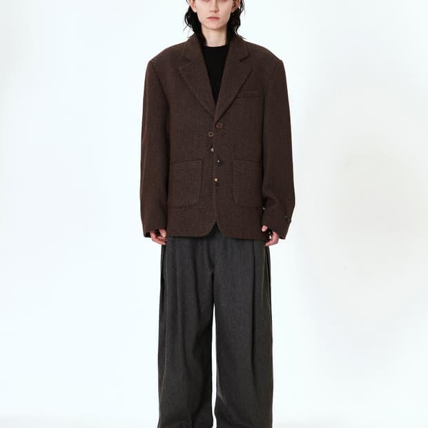 아더에러 Urft blazer 구매하고 싶은데 판매하실분 연락주세요ㅠㅠ