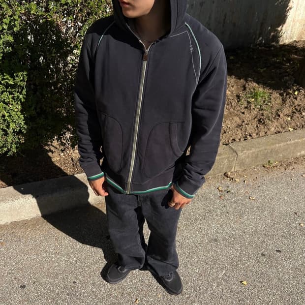 DIESEL 디젤 블랙컬러 라인 후드집업