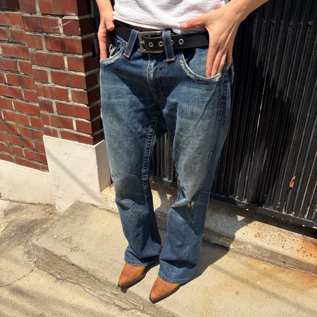 31) True Religion Joey 부츠컷 데님 팬츠