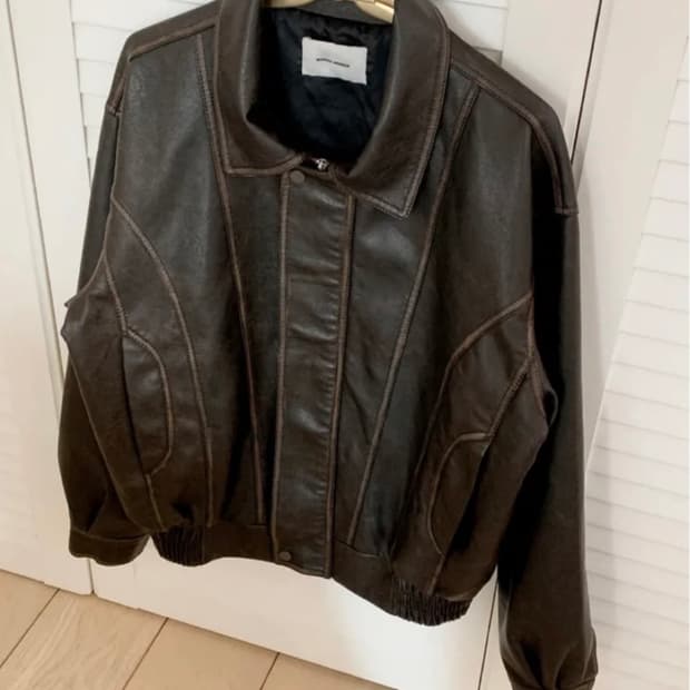 새거)빈티지 워싱 절개 레더자켓 미스치프 보헤미안서울 쓰리타임즈코이세이오