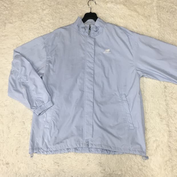 뉴발란스 경량 바람막이자켓 CC09