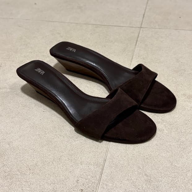ZARA 스웨이드 웨지 샌들