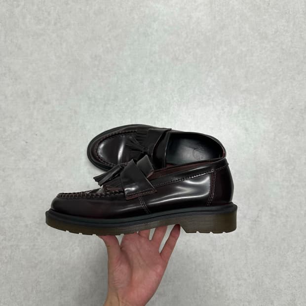 닥터마틴 아드리안 체리우드