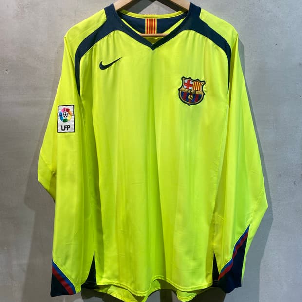 05-06 바르셀로나 호나우지뉴 긴팔 어웨이 유니폼