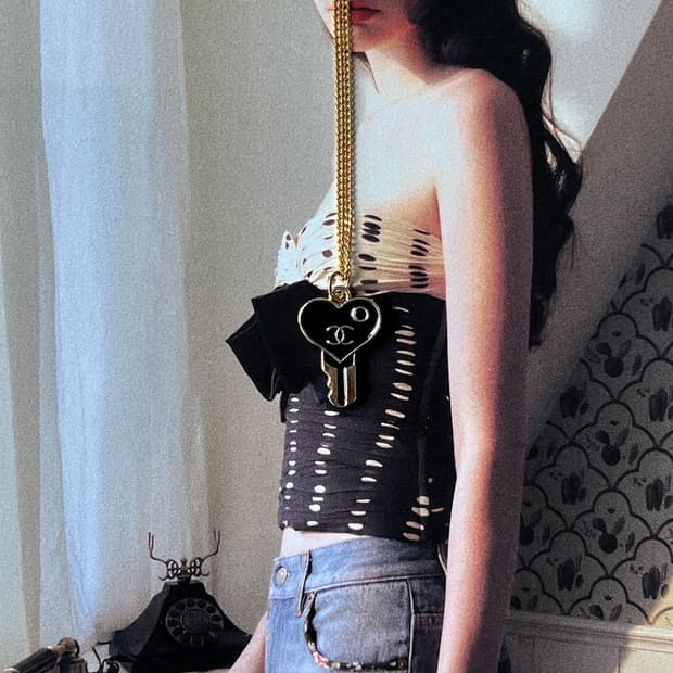 샤넬 블랙 하트키 골드 목걸이