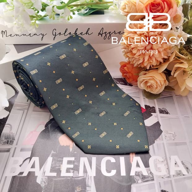 발렌시아가 실크 전체 로고 자수 넥타이 9.2cm B등급 K1937
