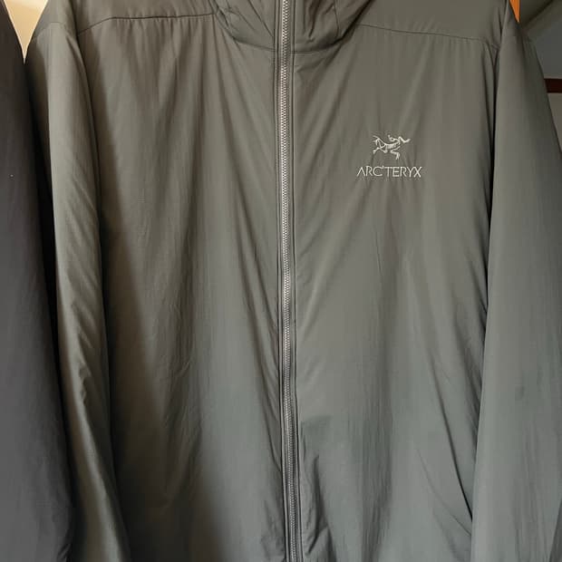 아크테릭스 아톰LT 아톰후디 글리치 XL 백화점판