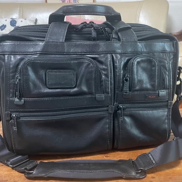 투미 알파 가죽 익스팬더블 오거나이저 (모델번호: 96141DH)