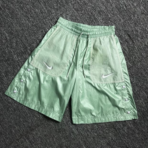 나이키 우먼스 더블 스우시 나일론 버뮤다 팬츠y 2469