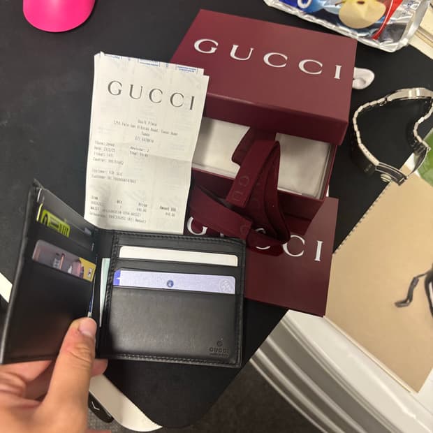 구찌 스네이크 지갑 판매합니다