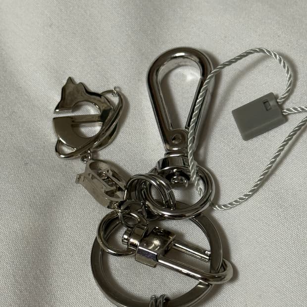 언더마이카 리키 멀티플 탱글스 더블 로고 키링 다운 블루 (OS)