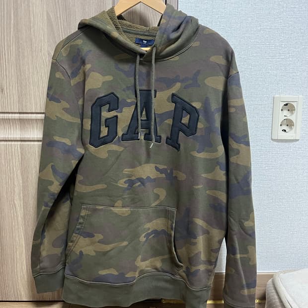 갭 카모플라쥬 후드티
