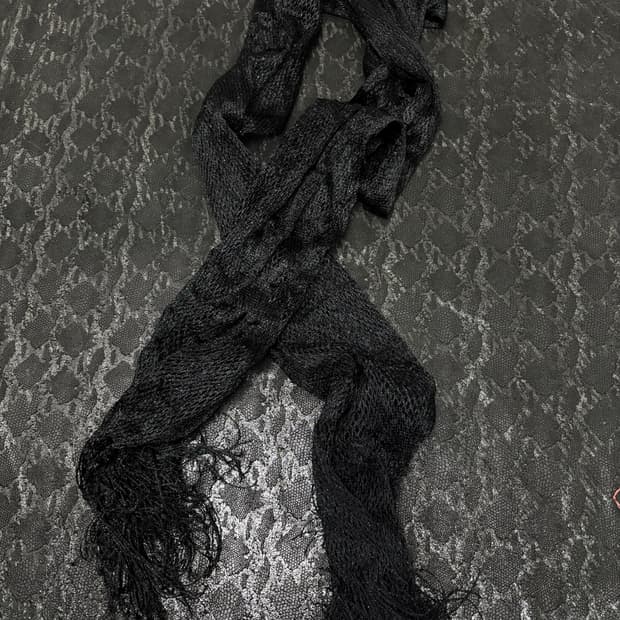“Vintage” Black Scarf