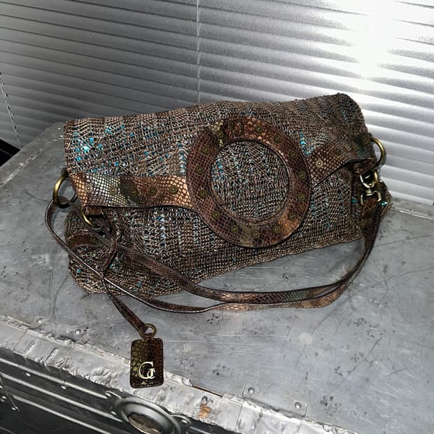 00s 게스 컬렉션 XL 레더 폴드오버 빅백