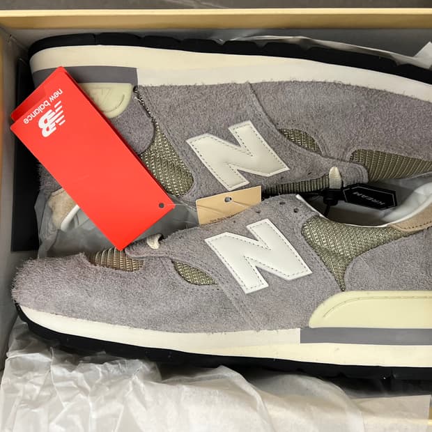 뉴발란스 M990TA1