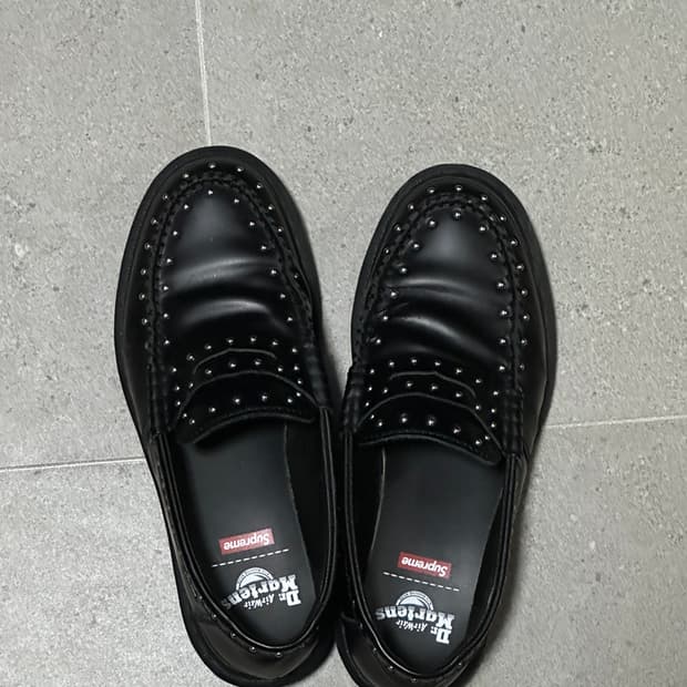 270 슈프림 닥터마틴 스터드 블랙