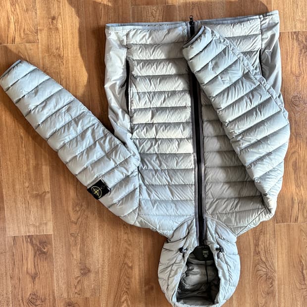 스톤아일랜드 룸 우븐 경량패딩