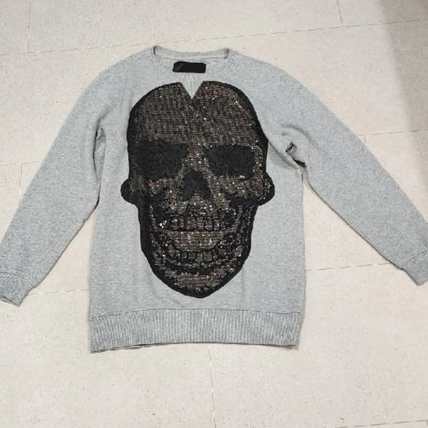 필립플레인 스컬 맨투맨 (95-100사이즈)