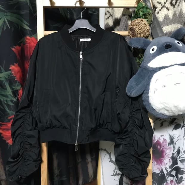 Jp 블랙 셔링 크롭 투웨이 봄버 자켓