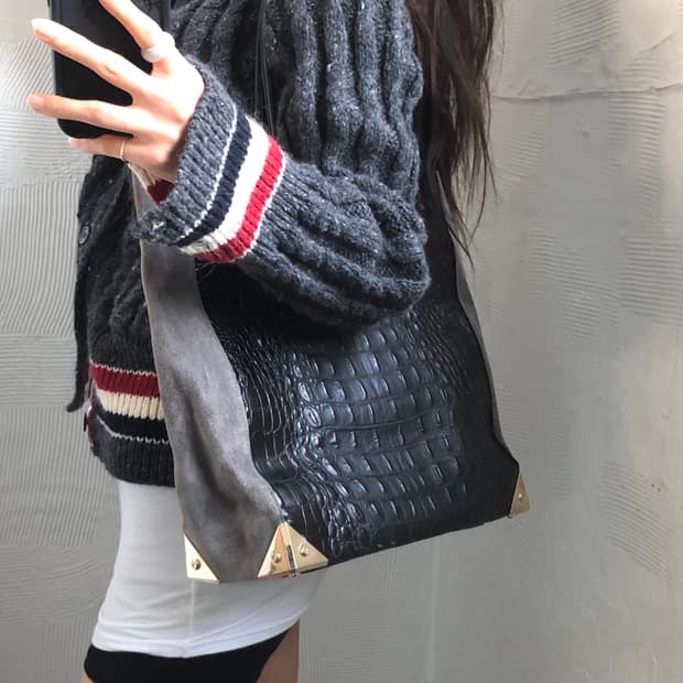 Alexanderwang 알렉산더왕 크로커다일 엠보싱 토트백