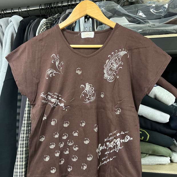 오리엔탈 티셔츠