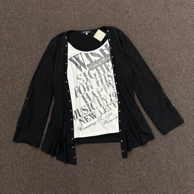 LL)Japanese vintage y2k 스터드 레터링 롱슬리브
