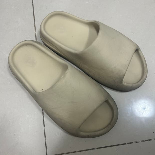 아디다스 이지슬라이드