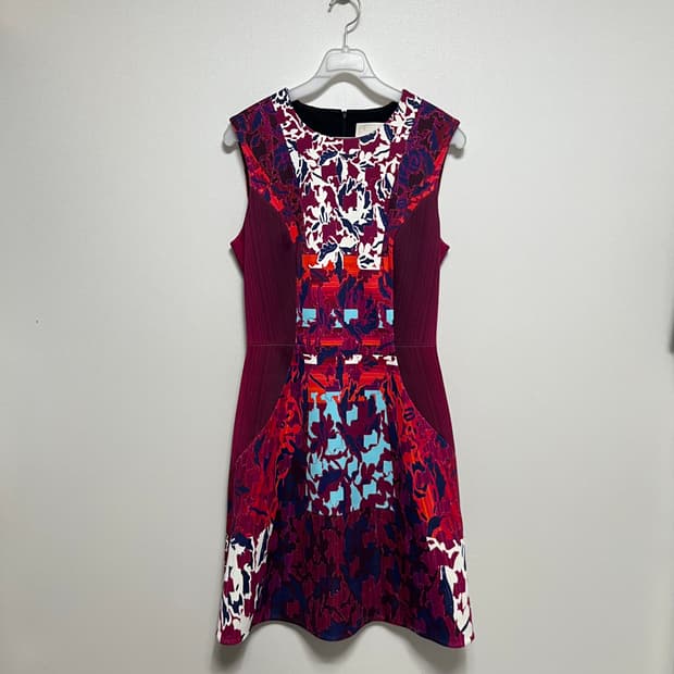 피터필로토 민소매 원피스 8사이즈