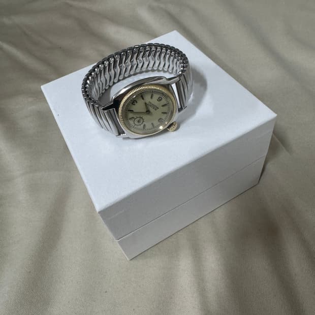 솔로이스트 바그워치 시계