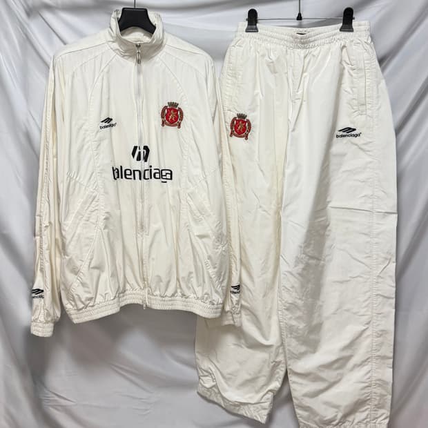 [S+급/46] 23FW 발렌시아가 사커 시리즈 도쿄 트랙수트 집업세트