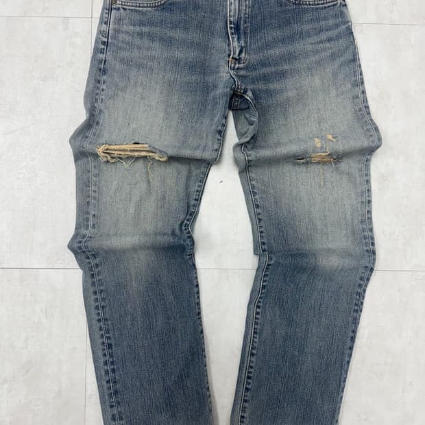 •랭글러(Wrangler) 워싱 데미지 데님 팬츠