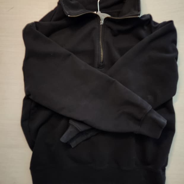 스파오 하프집업 블랙