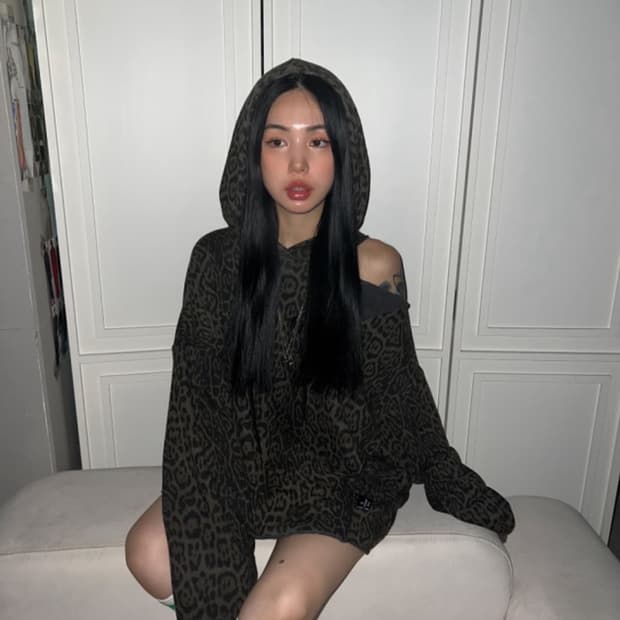 더미스테리어스호텔 오프숄더 레오파드 후디 후드