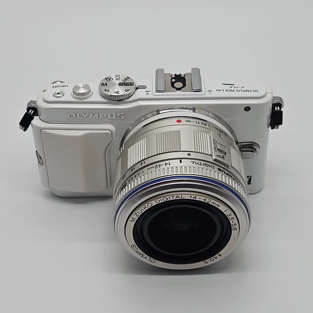 올림푸스 PEN Lite E-PL6 미러리스 카메라