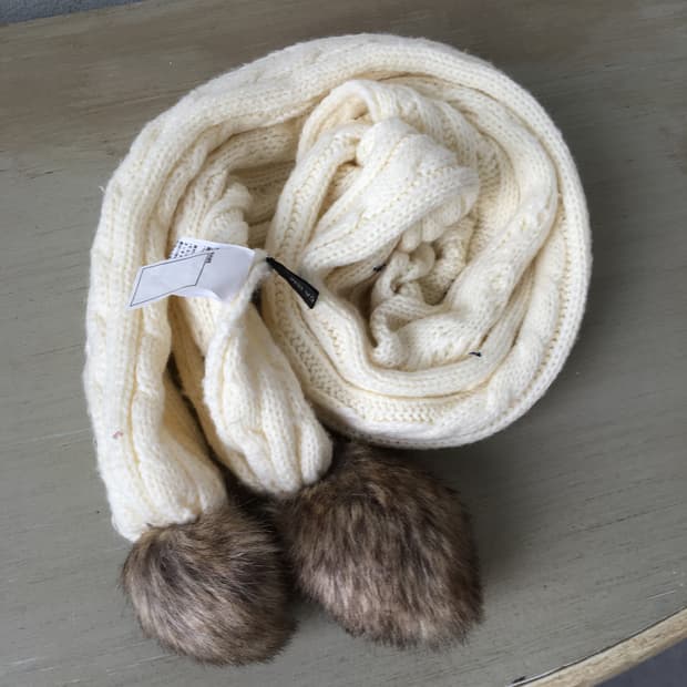  pom pom cable pattern muffler