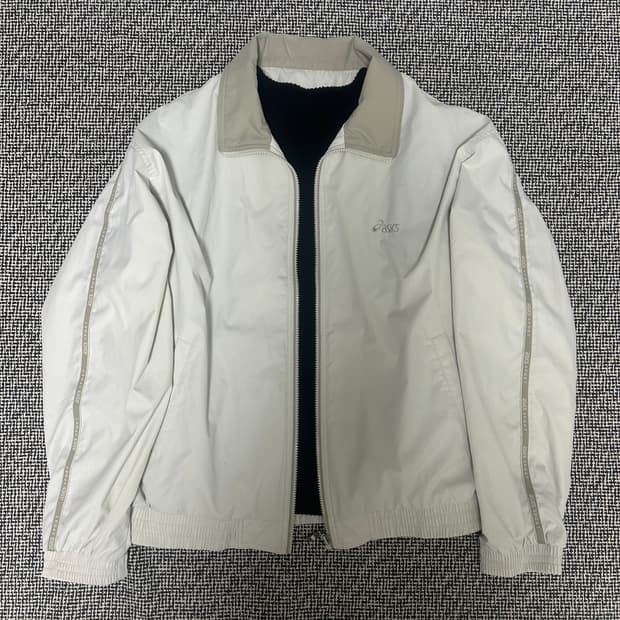 아식스 바람막이