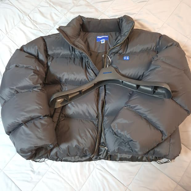 아더에러 푸퍼 패딩m 저렴하게 팝니다