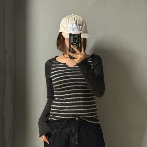 stripe pattern knit sleeve