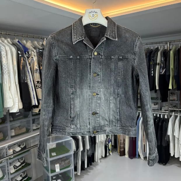 [정품] 생로랑 워시드 블랙 데님 자켓 (M) 남녀공용