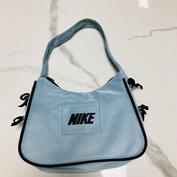 frankie collectve 나이키 리폼 베이비블루 바게뜨백