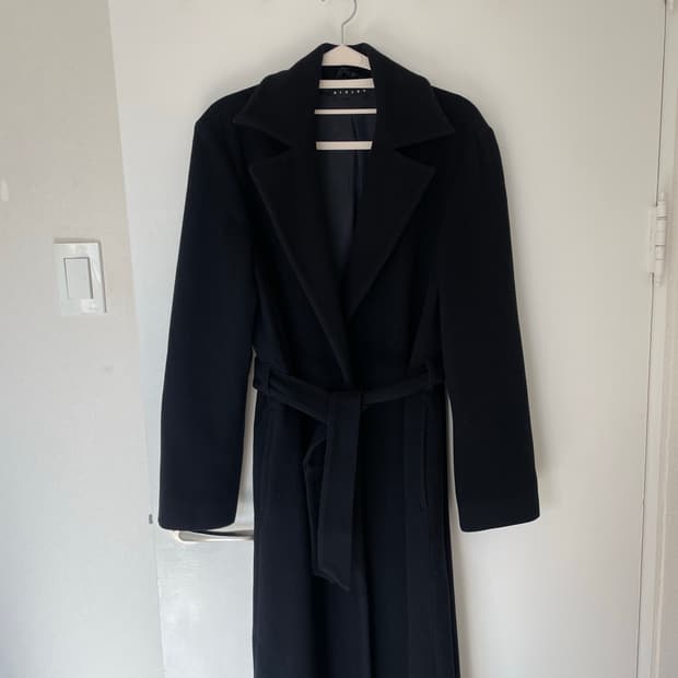 시슬리 sisley 블랙 롱코트 슬림핏