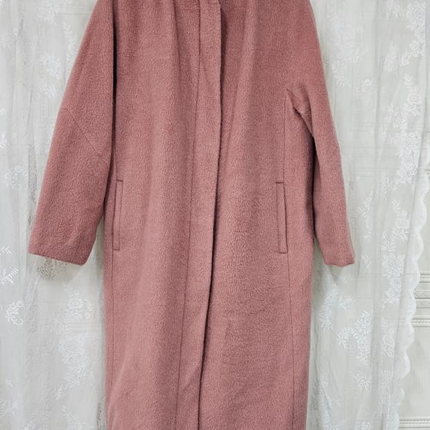 피치색상  알파카 코트