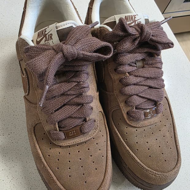 에어포스1 07 W 카카오와우 275사이즈 팔아요
