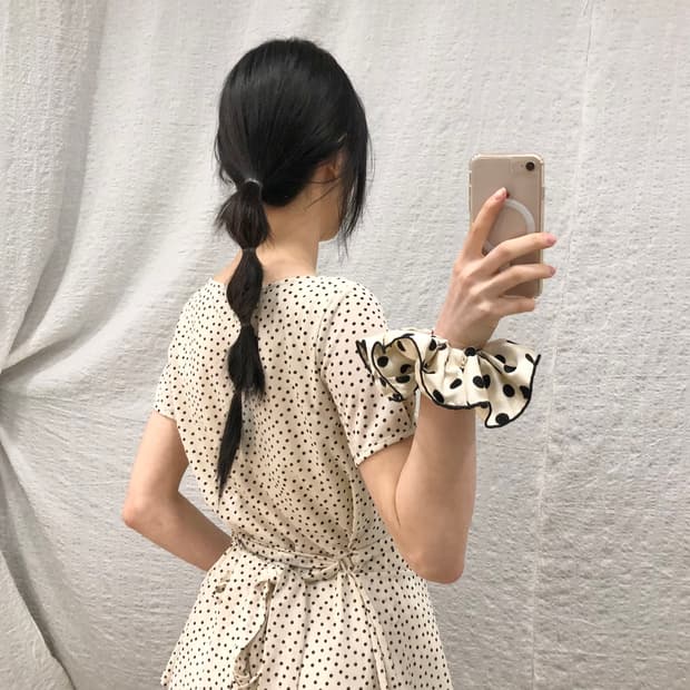 Dot ribbon blouse top