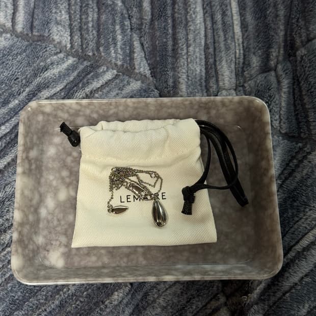 르메르 씨드 목걸이 