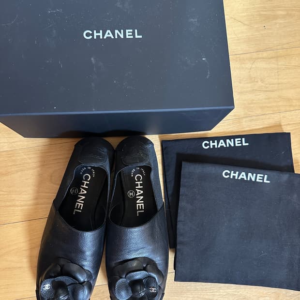 CHANEL 샤넬 까멜리아 발레리나 플랫 (37)